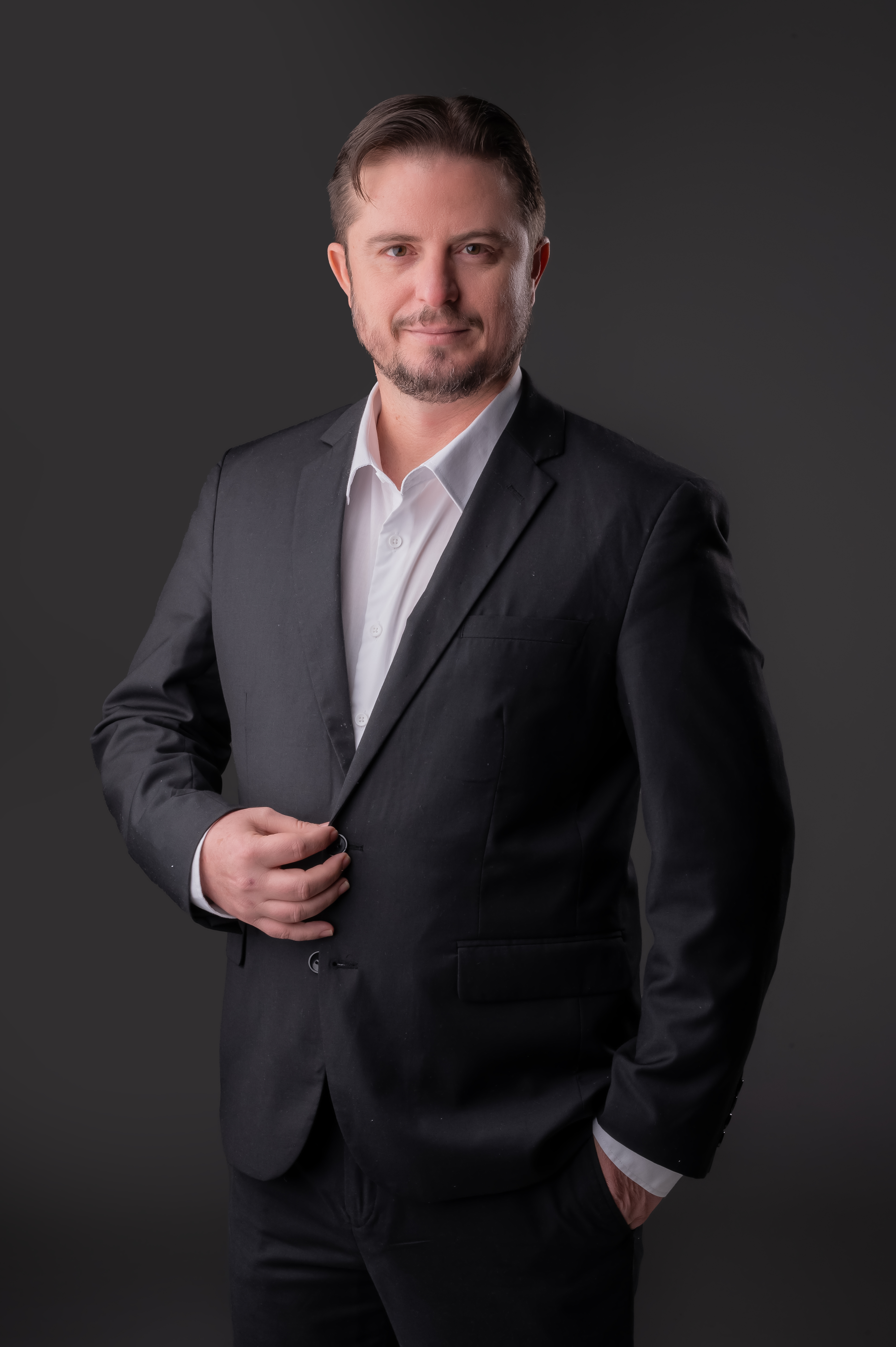 Dr. Daniel Schafer
